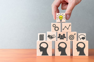 《红楼梦》人物描写是什么？