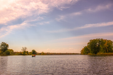 三国和水浒发生时间哪个在前-