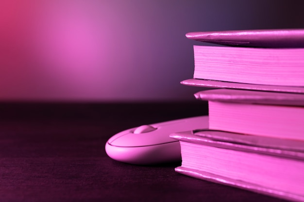 三国和水浒发生时间哪个在前-